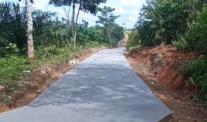 Pembangunan jalan corbeton menuju ponpes Alfath Desa Bukit